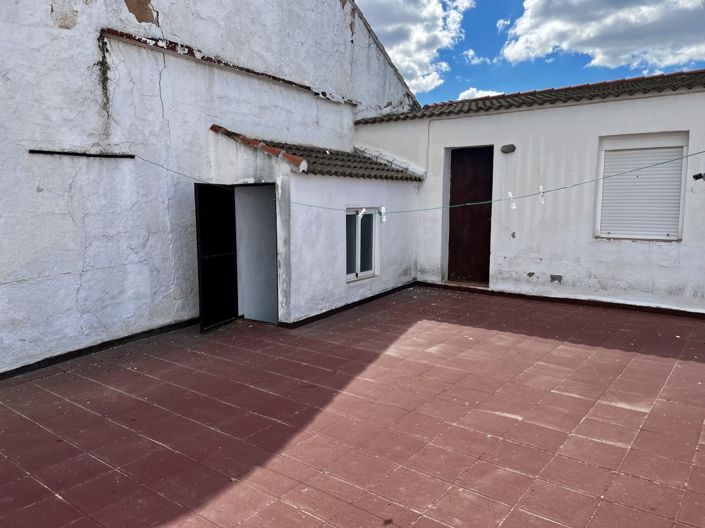 Image No.29-4 Bed Property for sale