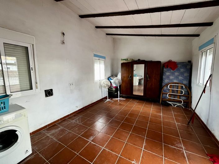 Image No.31-4 Bed Property for sale