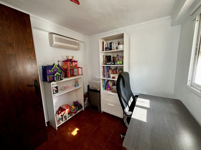 Image No.16-3 Bed Townhouse for sale