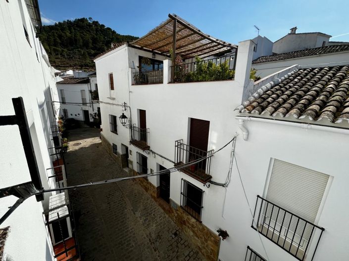 Image No.19-3 Bed Townhouse for sale