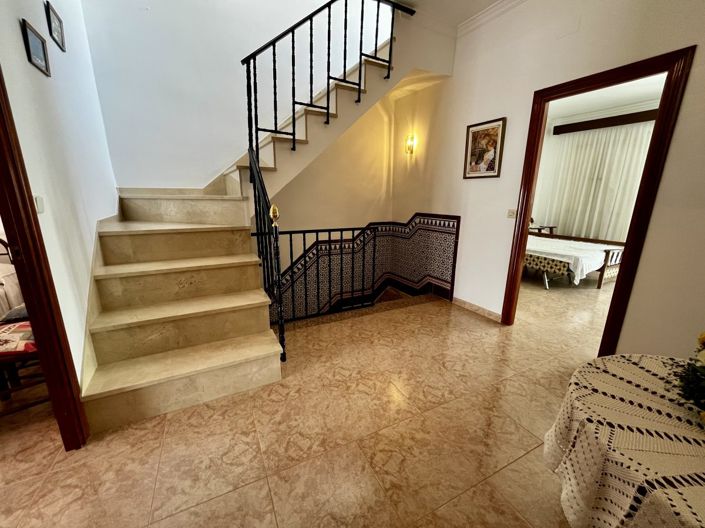 Image No.22-4 Bed Townhouse for sale