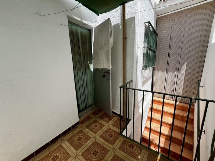 Image No.35-4 Bed Townhouse for sale