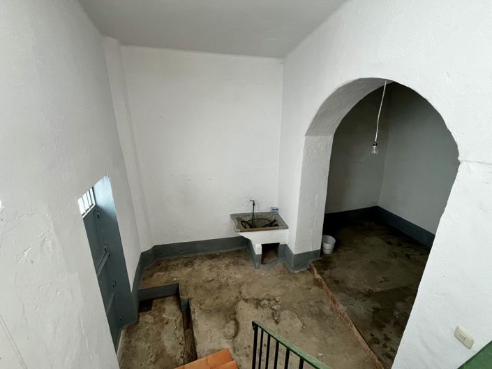 Image No.38-4 Bed Townhouse for sale