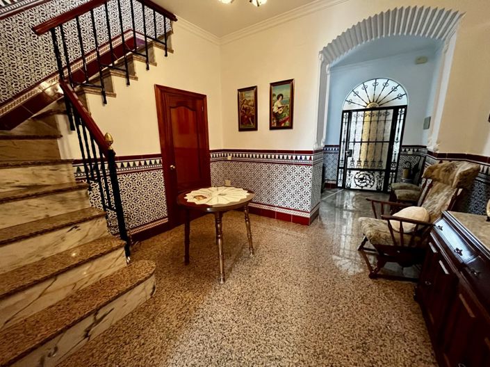 Image No.40-4 Bed Townhouse for sale