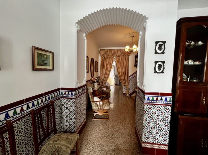 Image No.43-4 Bed Townhouse for sale