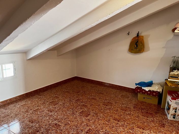 Image No.9-4 Bed Townhouse for sale