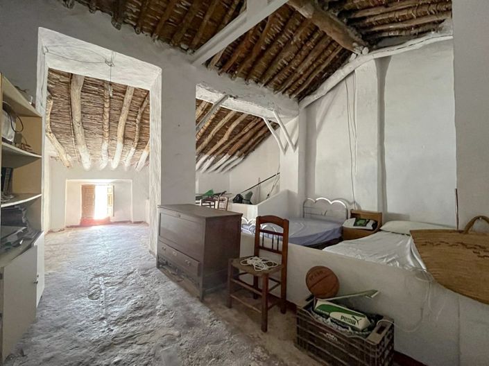 Image No.20-5 Bed Townhouse for sale