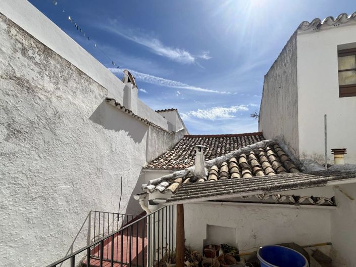 Image No.25-5 Bed Townhouse for sale