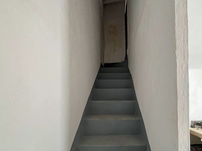 Image No.26-5 Bed Townhouse for sale