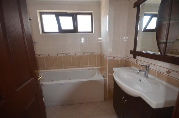 Image No.15-4 Bed House/Villa for sale