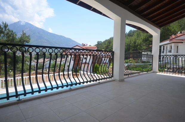 Image No.8-6 Bed Villa / Detached for sale