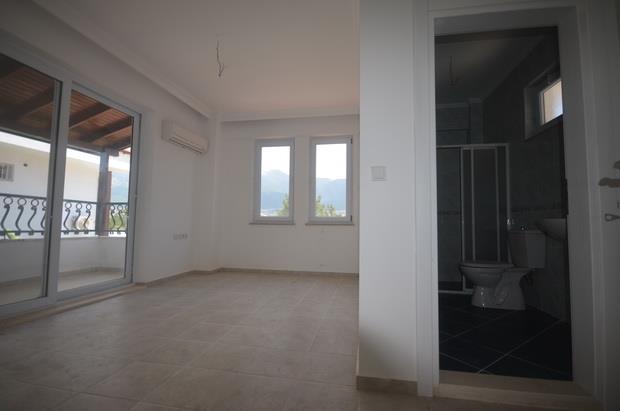 Image No.10-6 Bed Villa / Detached for sale