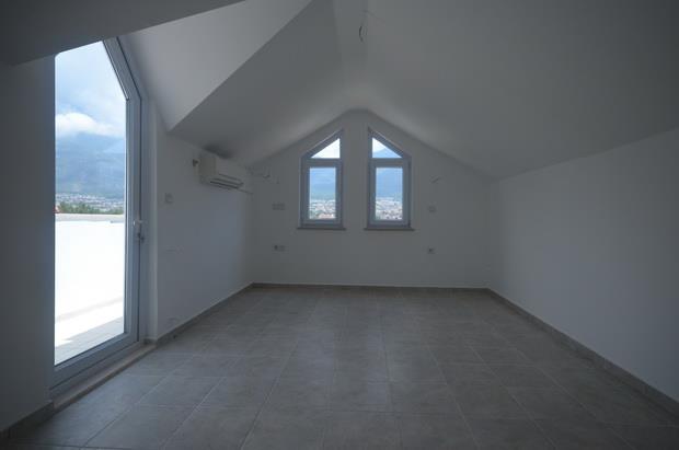 Image No.17-6 Bed Villa / Detached for sale