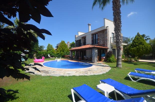 Image No.1-3 Bed Villa for sale