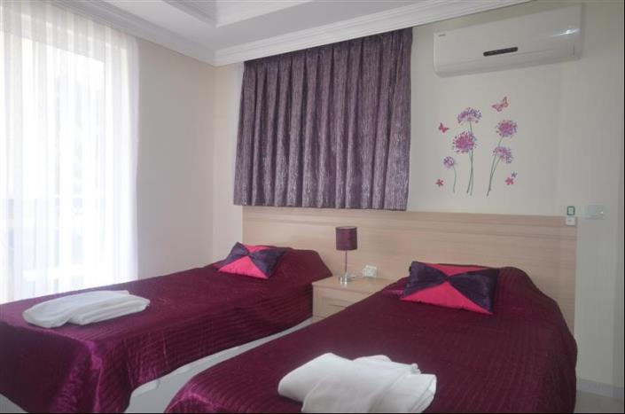 Image No.19-3 Bed Villa / Detached for sale