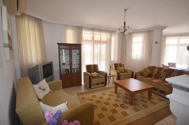 Image No.16-4 Bed Villa / Detached for sale