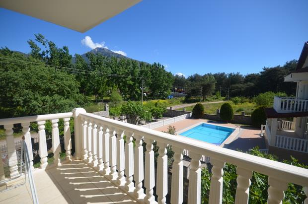 Image No.16-4 Bed Duplex for sale