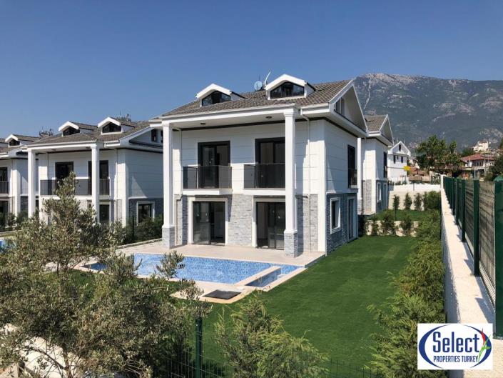 Image No.1-4 Bed House/Villa for sale