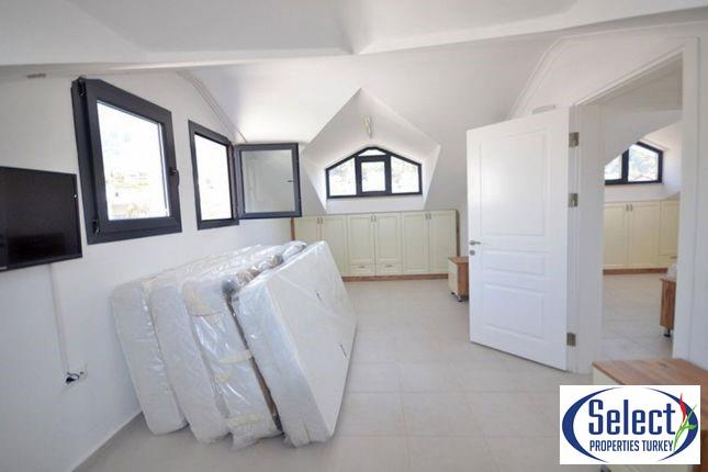 Image No.25-4 Bed House/Villa for sale