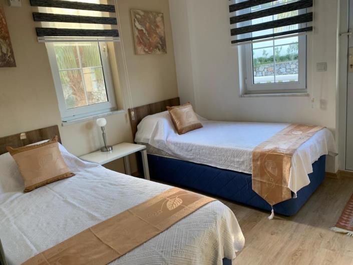 Image No.20-4 Bed Villa / Detached for sale