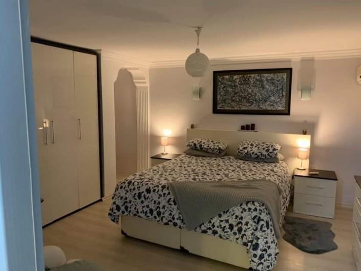 Image No.27-4 Bed Villa / Detached for sale