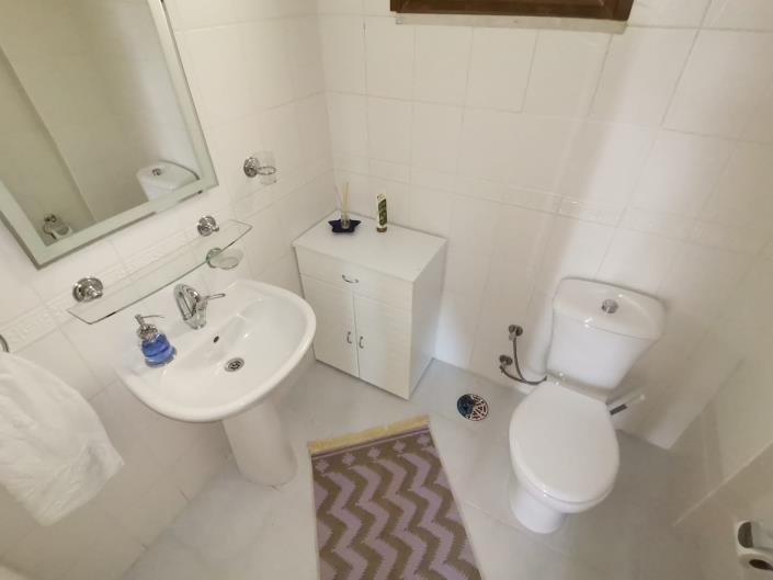 Image No.12-3 Bed Villa / Detached for sale