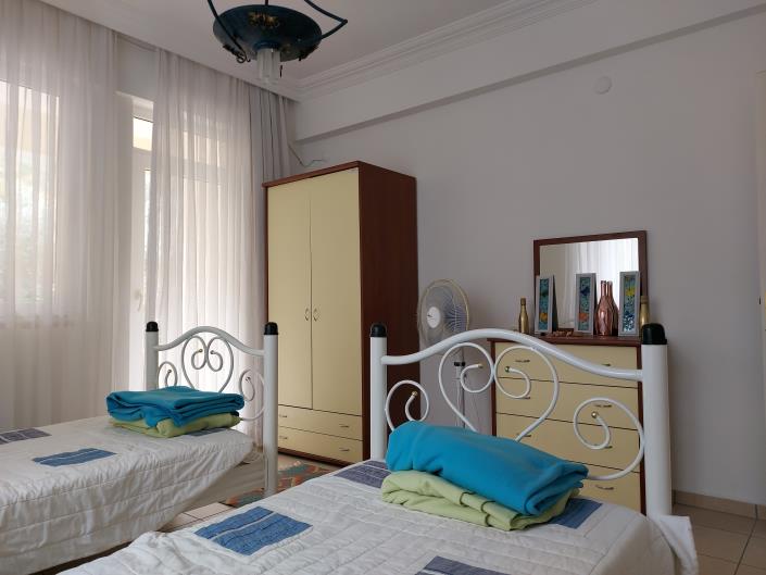 Image No.15-3 Bed Apartment for sale