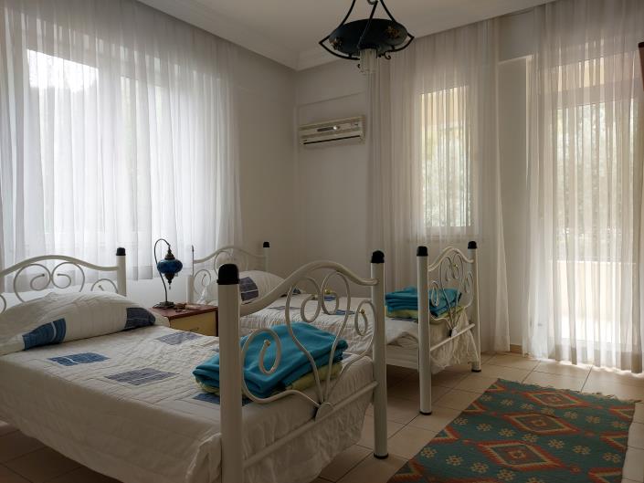 Image No.20-3 Bed Apartment for sale