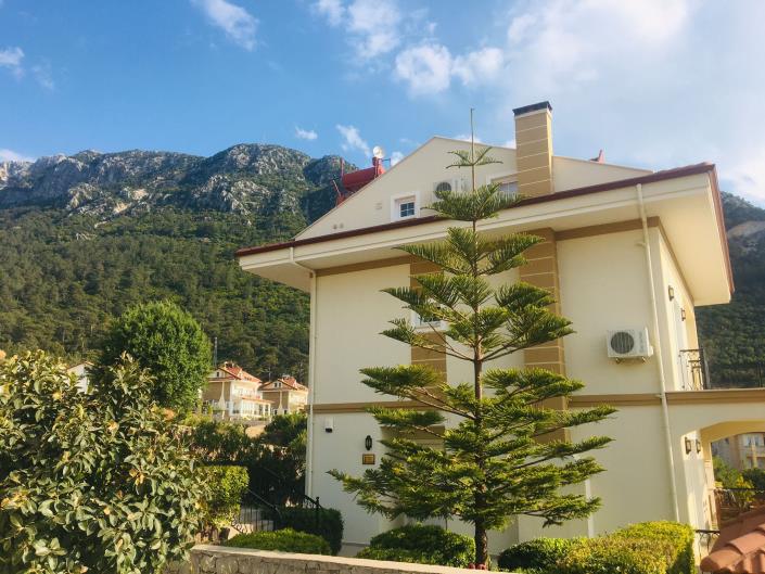 Image No.22-4 Bed Villa / Detached for sale