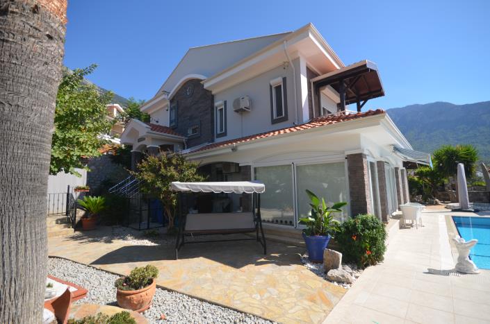 Image No.1-4 Bed Villa / Detached for sale