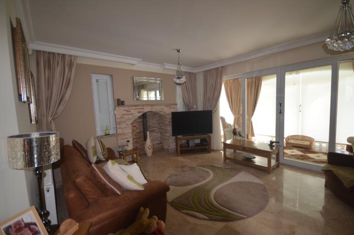 Image No.12-4 Bed Villa / Detached for sale