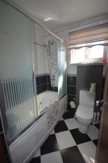 Image No.25-4 Bed Villa / Detached for sale