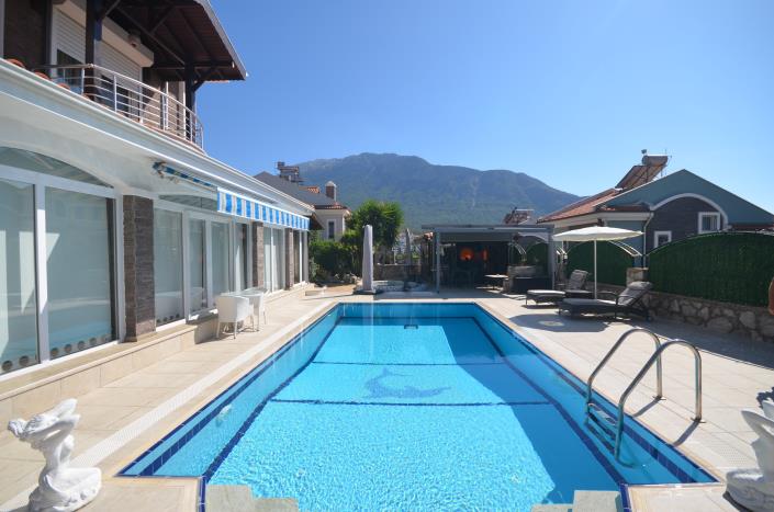 Image No.42-4 Bed Villa / Detached for sale