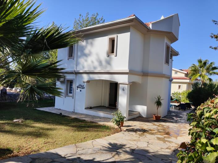 Image No.10-3 Bed Villa / Detached for sale