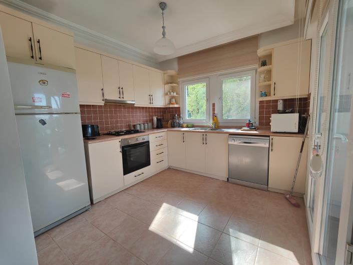 Image No.12-3 Bed Villa / Detached for sale