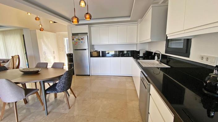 Image No.7-4 Bed Villa / Detached for sale