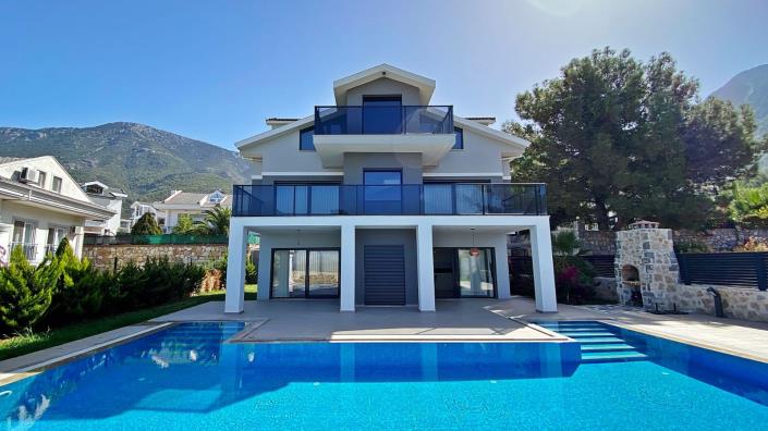 Image No.20-4 Bed Villa / Detached for sale
