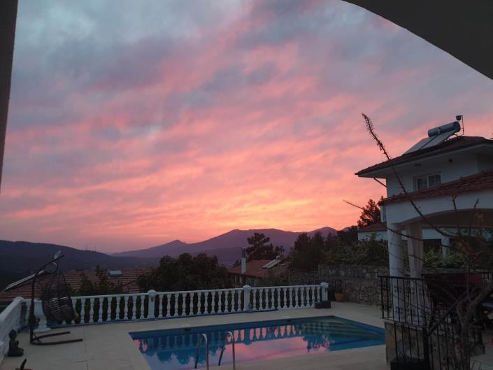 Image No.11-3 Bed Villa / Detached for sale