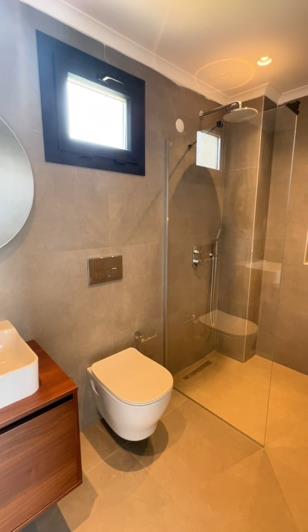 Image No.10-3 Bed Villa / Detached for sale