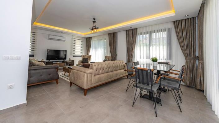 Image No.5-4 Bed House/Villa for sale