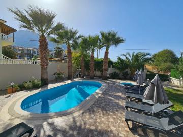pool-gardens