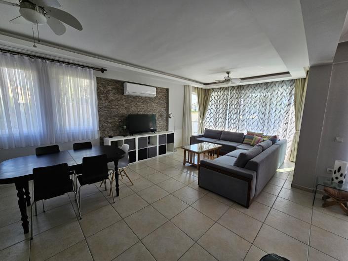 Image No.4-4 Bed House/Villa for sale