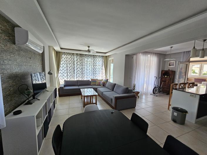 Image No.5-4 Bed House/Villa for sale