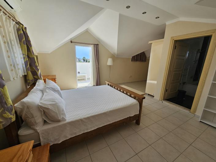 Image No.21-4 Bed House/Villa for sale