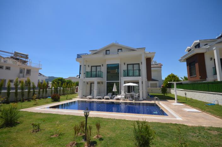Image No.36-4 Bed Villa / Detached for sale