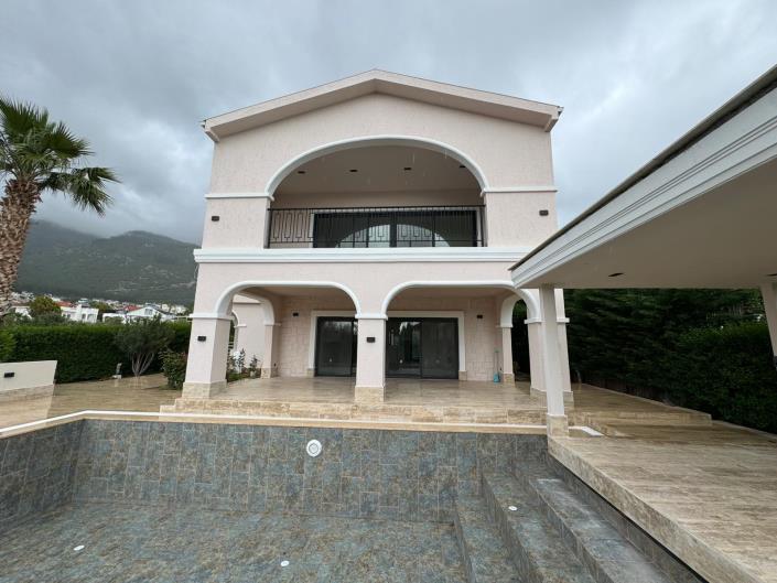 Image No.30-4 Bed Villa for sale