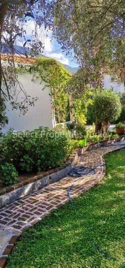 Image No.41-4 Bed Villa / Detached for sale