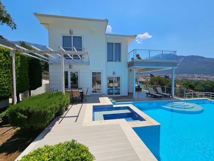 Image No.2-4 Bed House/Villa for sale