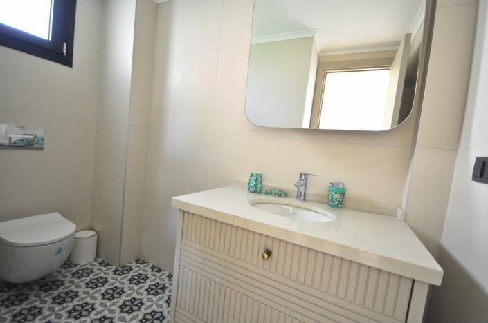 Image No.10-4 Bed House/Villa for sale