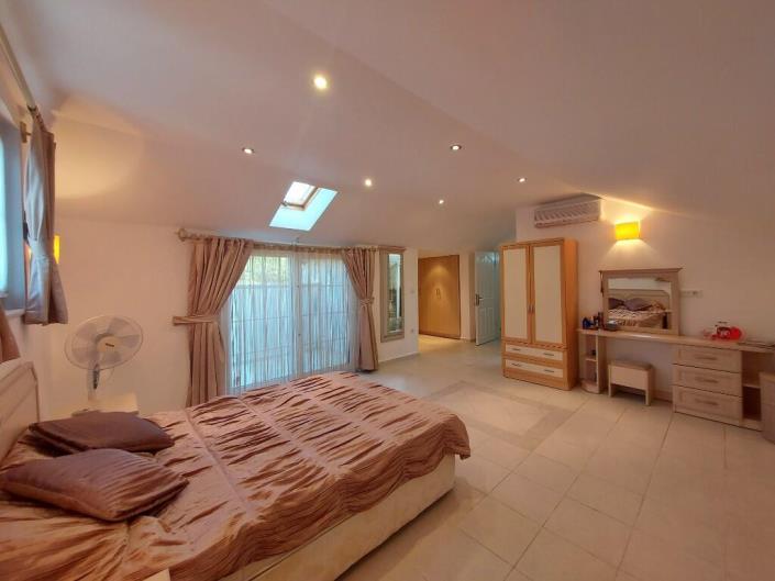 Image No.27-3 Bed Apartment for sale